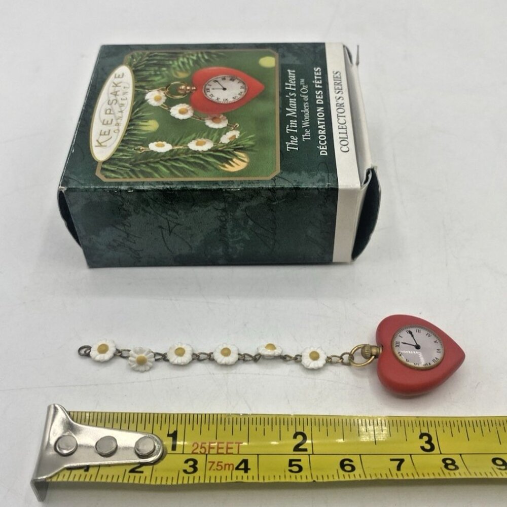 Hallmark Keepsake Miniature Ornament The Tin Man’s Heart The Wonder of Oz 2000 - Picture 8 of 13